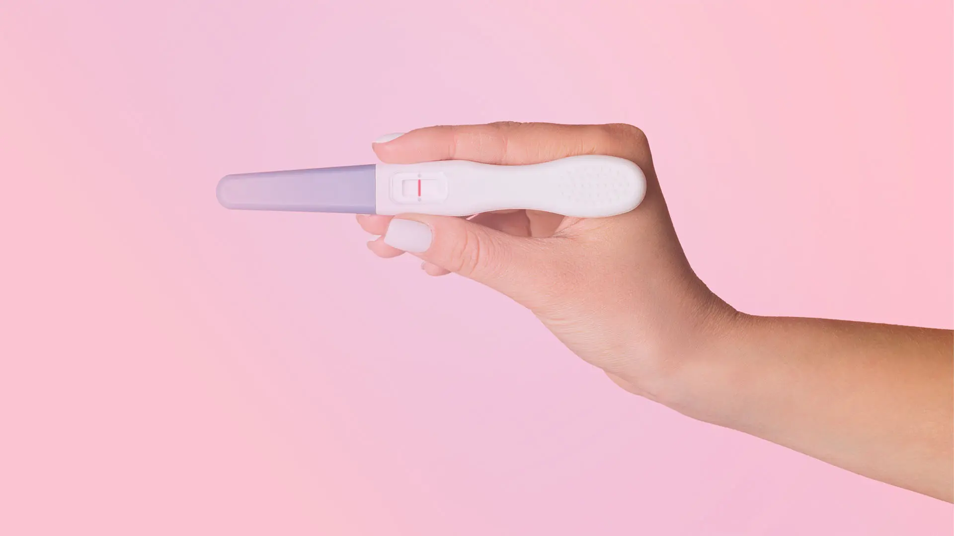 Factores Ambientales y Disruptores Endocrinos: Su Impacto en la Fertilidad Femenina